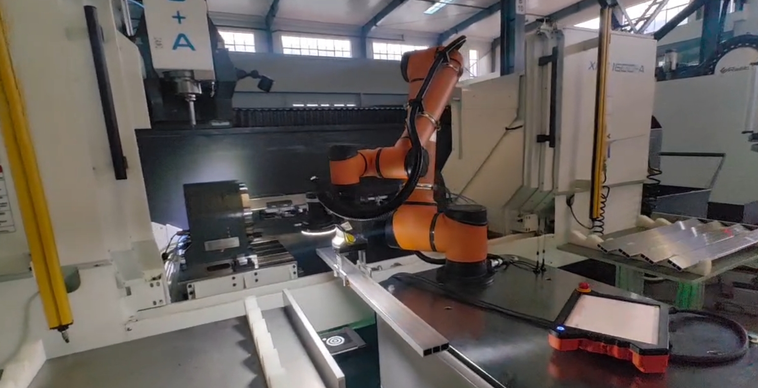 Hogyan segítheti a Fuwei intelligens kompozit robotok a penészgyártó vállalkozásokat a CNC megmunkálásának frissítésében?