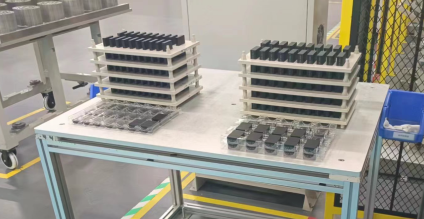 Innováció a gyártási vonal automatizálásában: Pontos alkalmazás és hatékonysági ugrás a vizuális betöltés és a kirakodási technológia