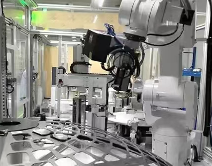 Négyszeres biztonsági védelem: A kompozit robotok biztonsági technológiájának feltárása